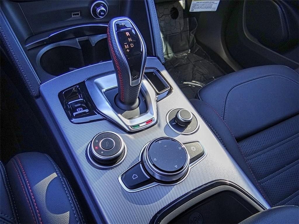 New 2024 Alfa Romeo Stelvio Ti image 15
