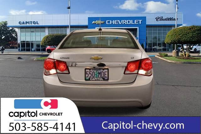 Used 2016 Chevrolet Cruze LT w/ Technology Package image 3