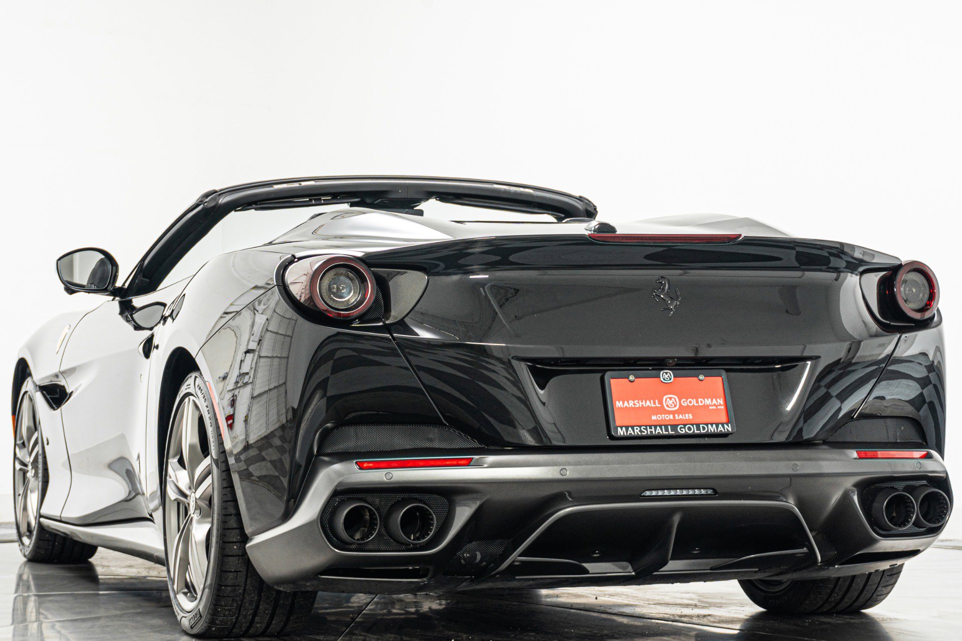 Used 2020 Ferrari Portofino image 7