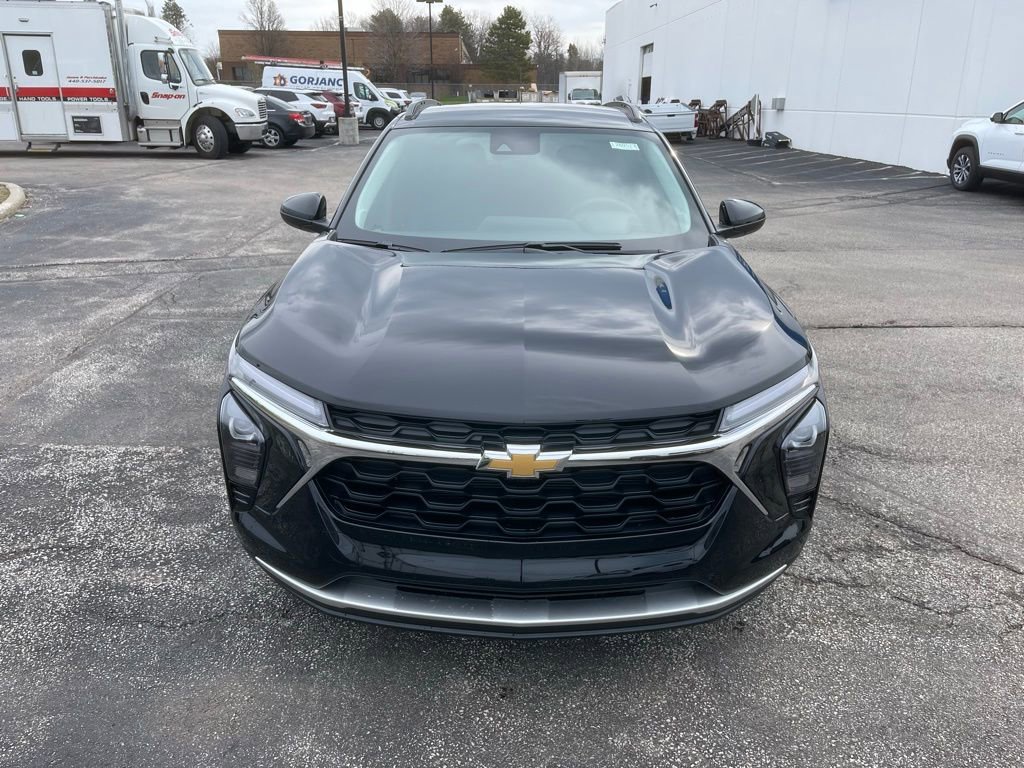 New 2026 Chevrolet Trax LT image 2