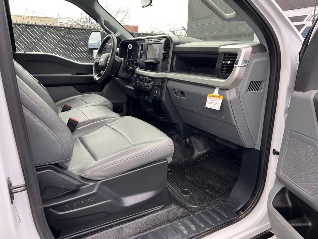Used 2024 Ford F450 XL w/ XL Chrome Package image 8