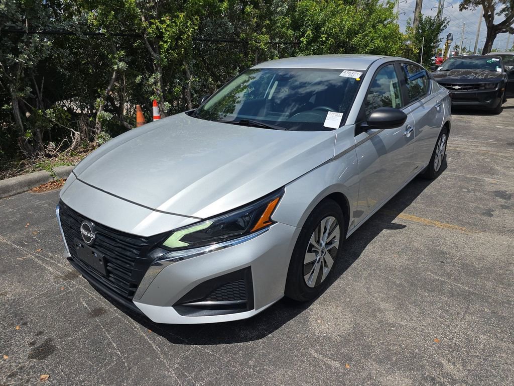 Used 2024 Nissan Altima 2.5 S image 1
