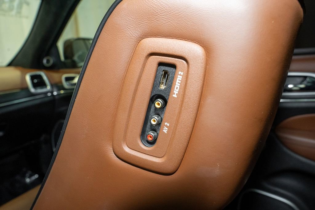 Used 2018 Jeep Grand Cherokee Summit w/ Platinum Series Group image 8