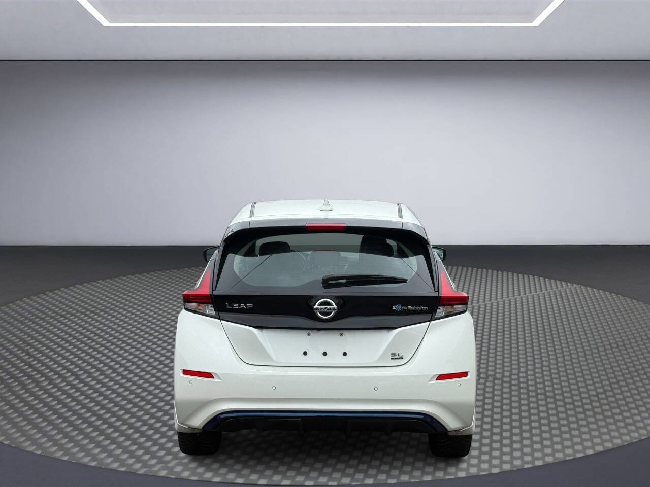Used 2022 Nissan Leaf SL Plus image 6
