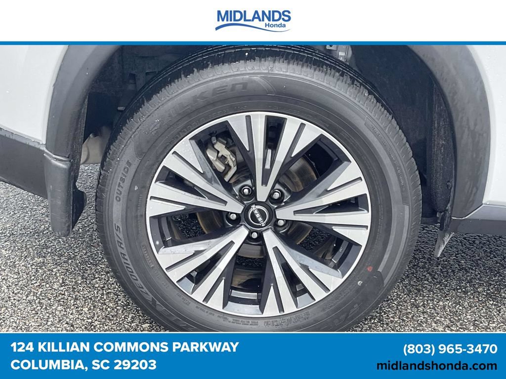 Used 2023 Nissan Rogue SV FWD image 7