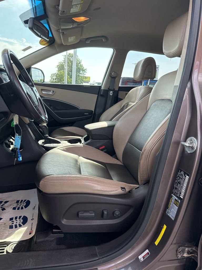 Used 2014 Hyundai Santa Fe GLS image 11