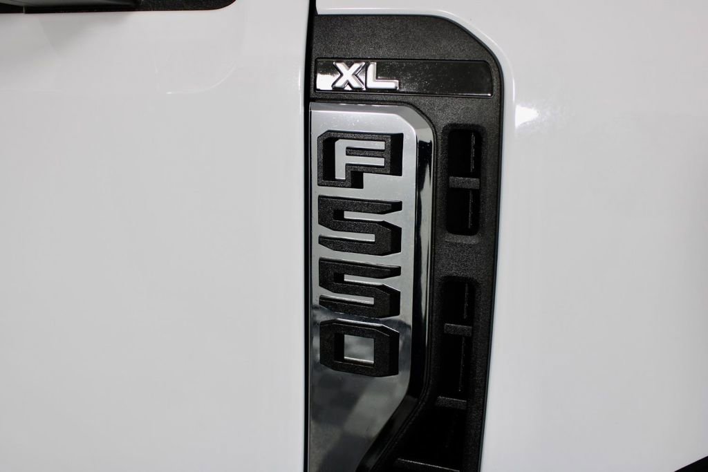 Used 2026 Ford F550 4x4 Regular Cab Super Duty w/ XL Chrome Package image 9