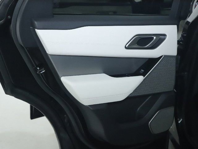 Certified 2022 Land Rover Range Rover Velar S AWD/4WD image 33