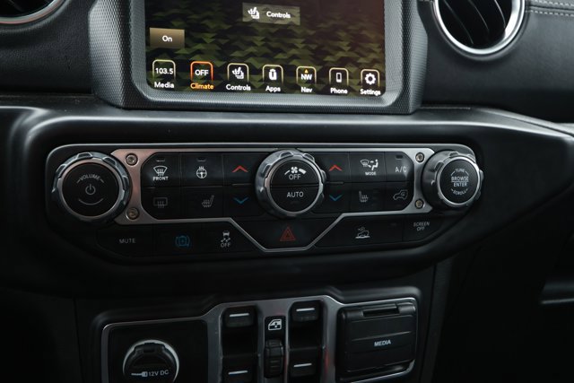 Used 2021 Jeep Wrangler Unlimited Sahara w/ Cold Weather Group image 18