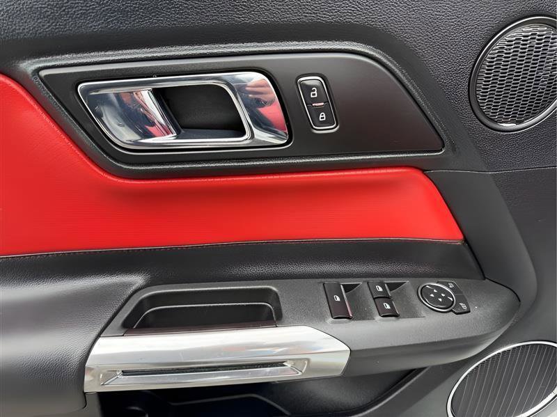 Used 2015 Ford Mustang GT Premium RWD image 33
