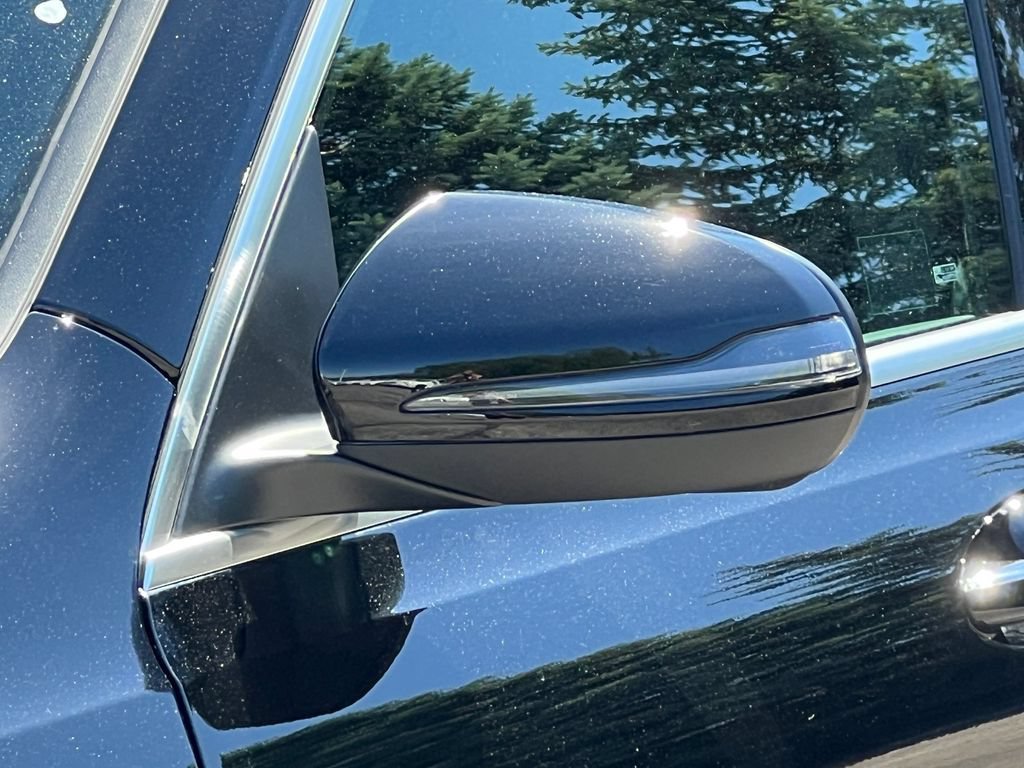 New 2026 Mercedes-Benz GLB 250 4MATIC image 9