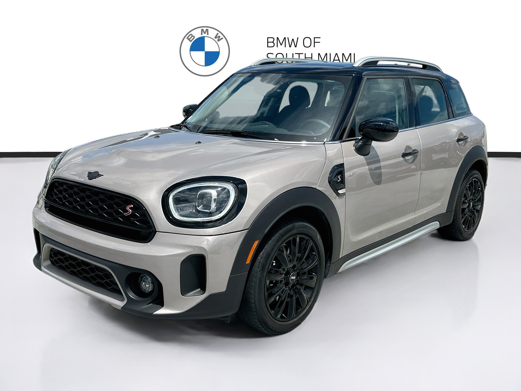 Used 2024 MINI Cooper Countryman S w/ Premium Package FWD image 3