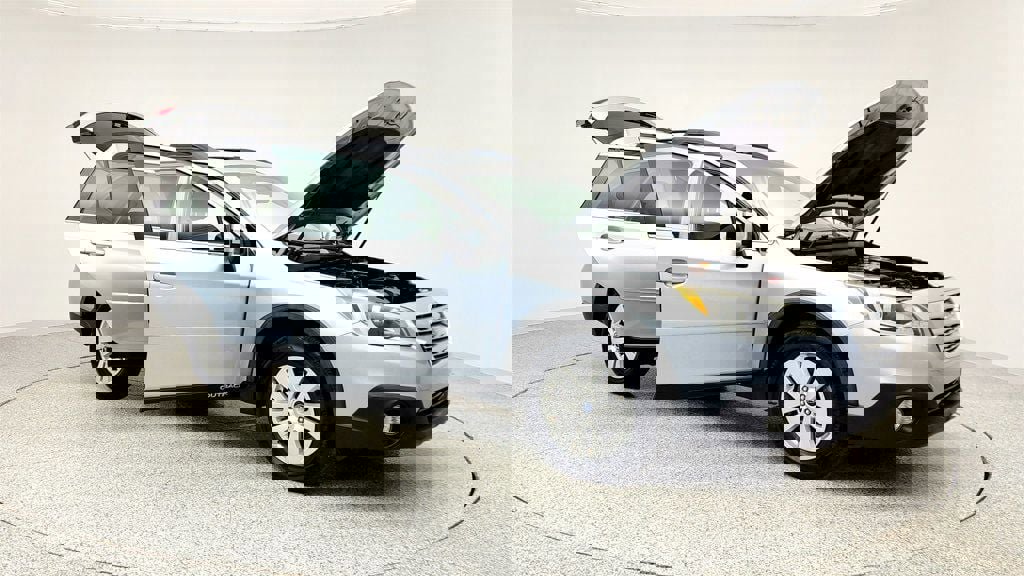 Used 2015 Subaru Outback 2.5i Premium image 10