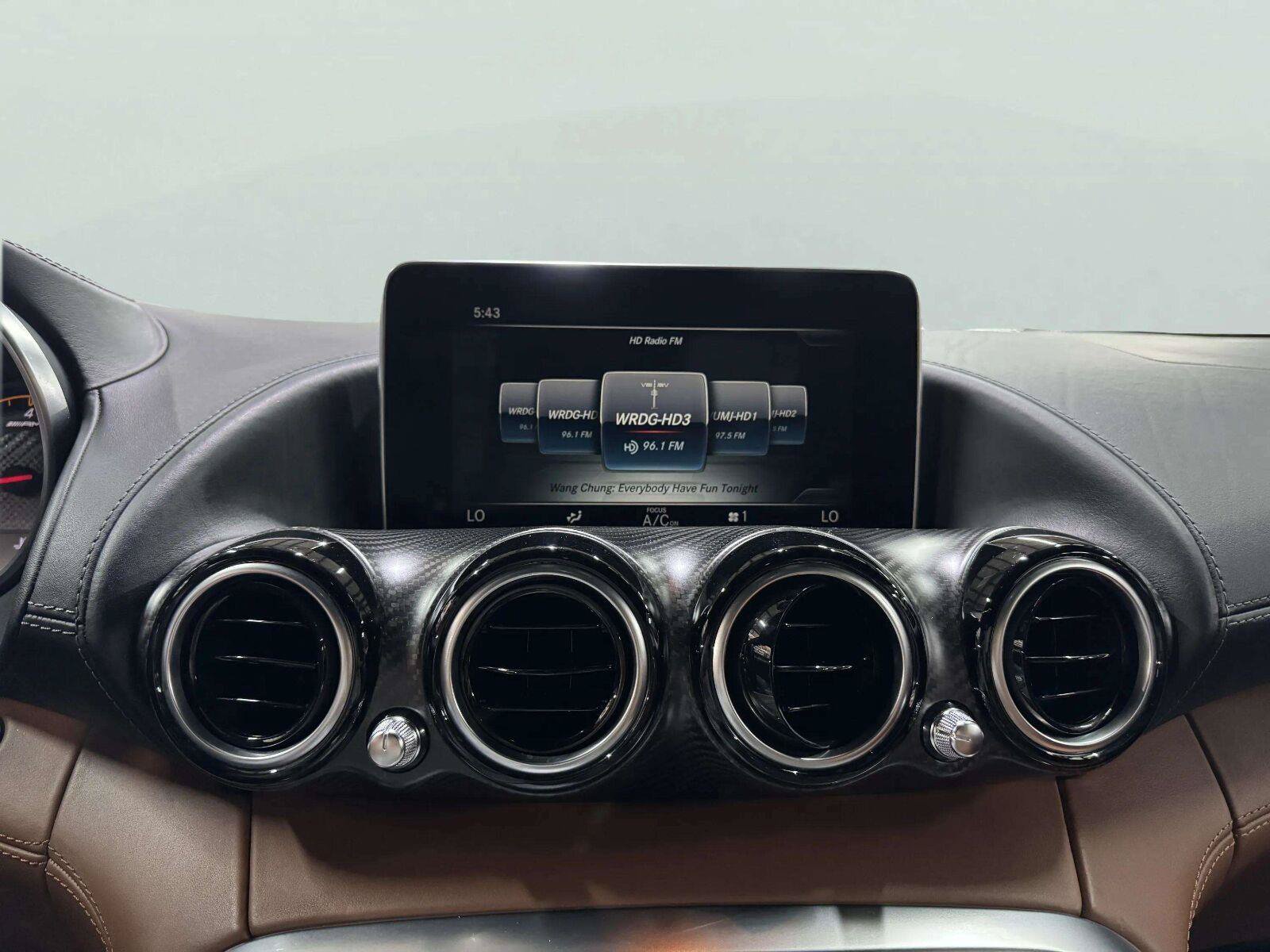 Used 2016 Mercedes-Benz AMG GT S image 31
