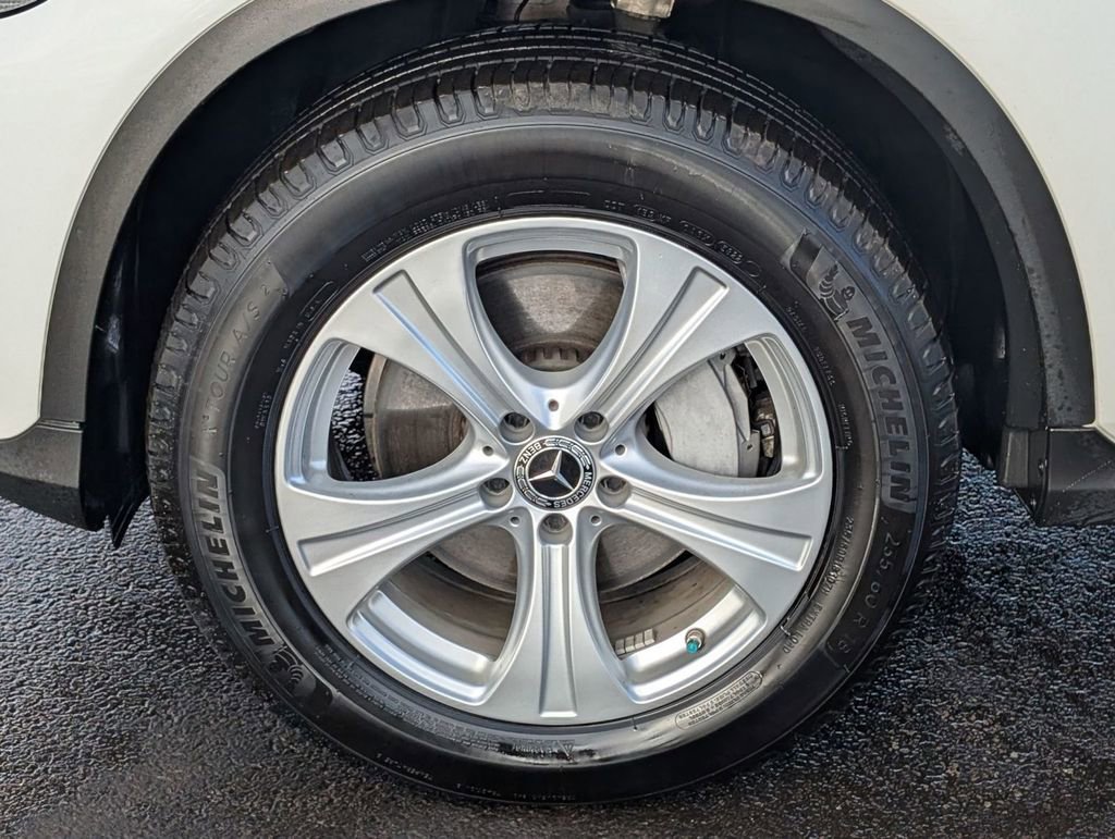 Used 2018 Mercedes-Benz GLC 300 4MATIC image 14