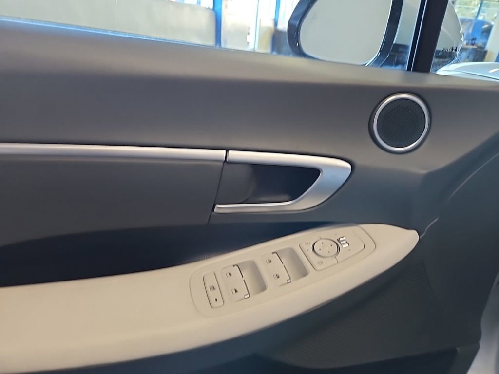 Used 2025 Hyundai Sonata SEL image 18
