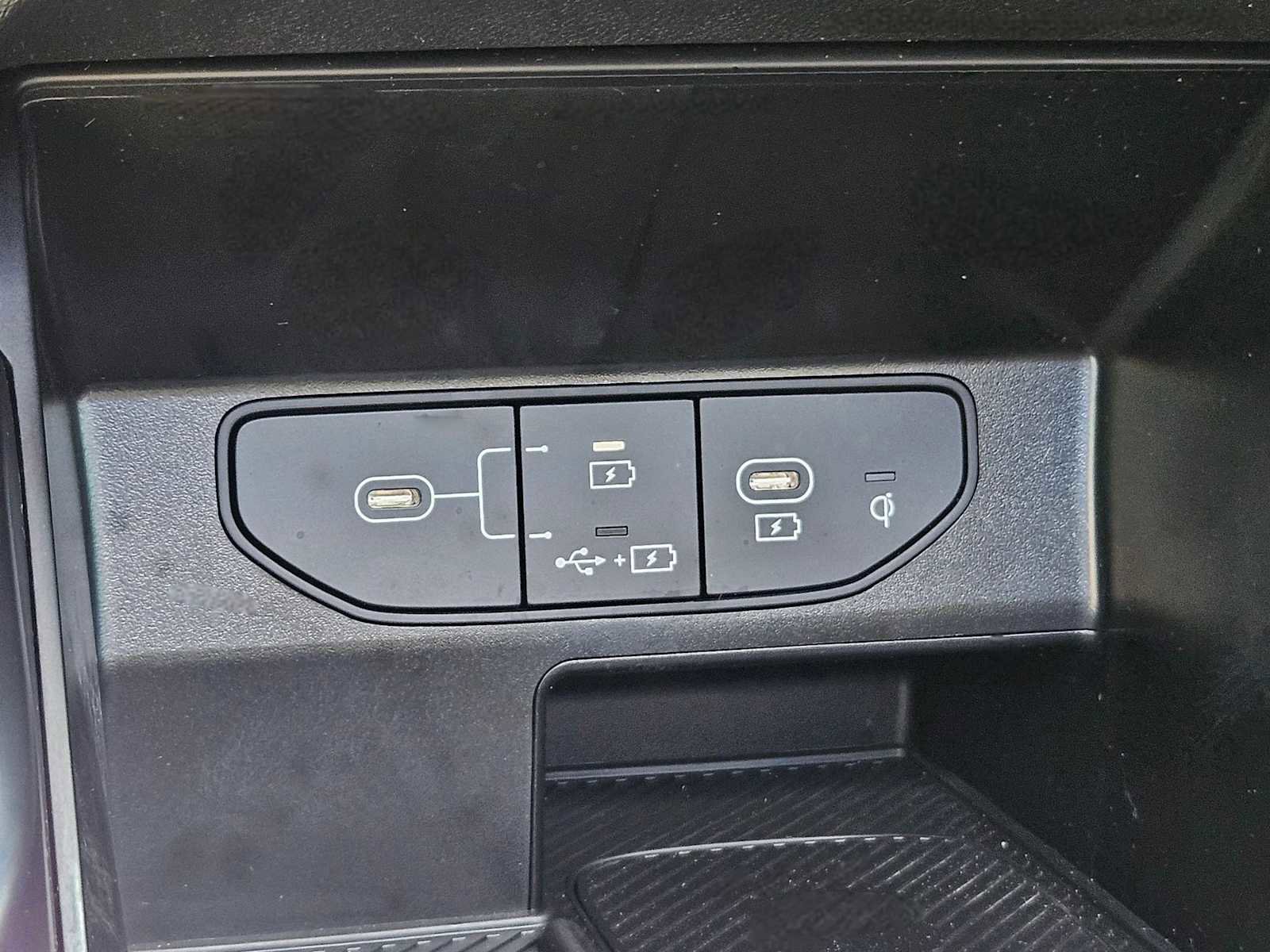 Certified 2025 Kia Sorento S w/ Panoramic Sunroof Package image 24