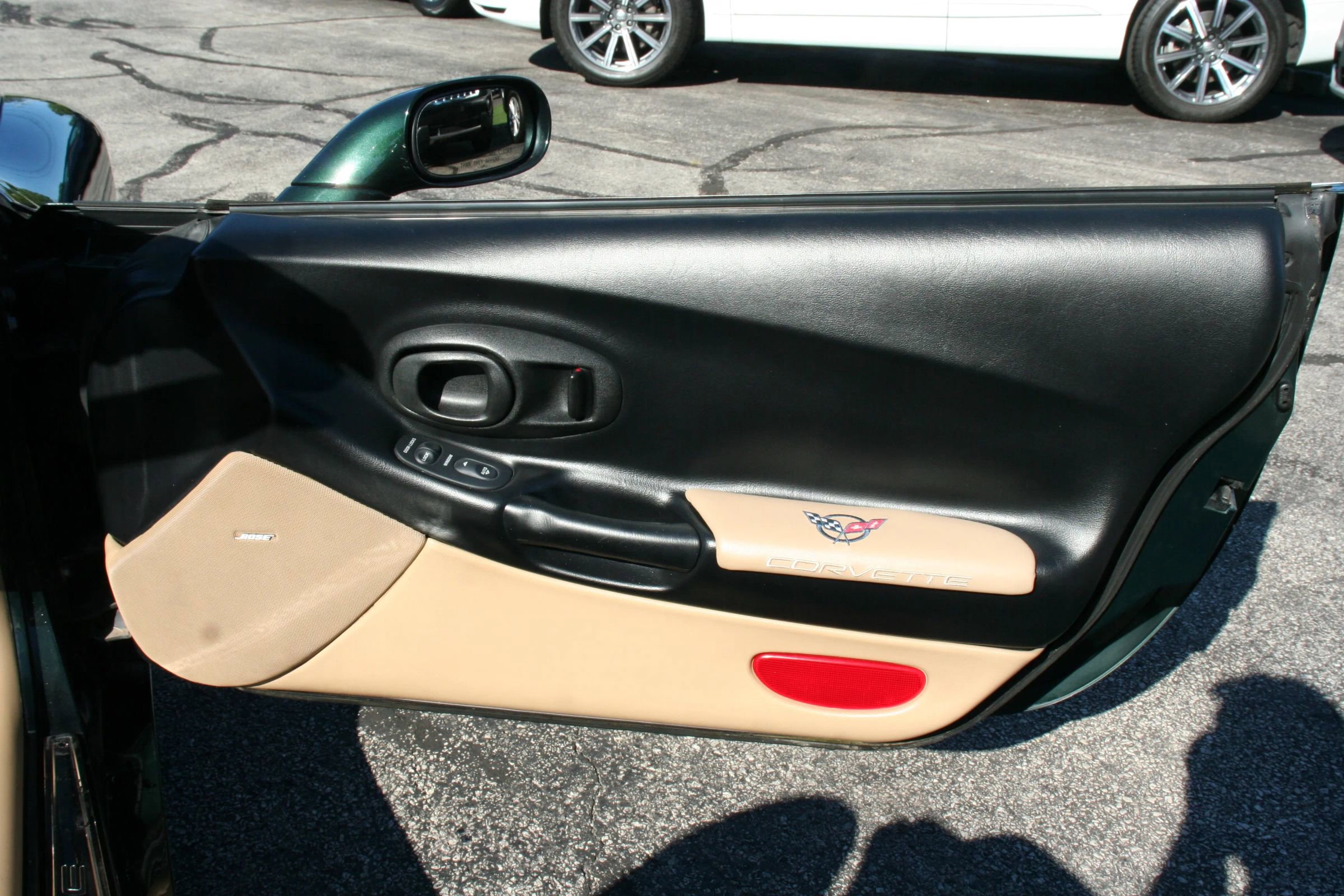 Used 2001 Chevrolet Corvette Convertible w/ Preferred Equipment Group2 image 35