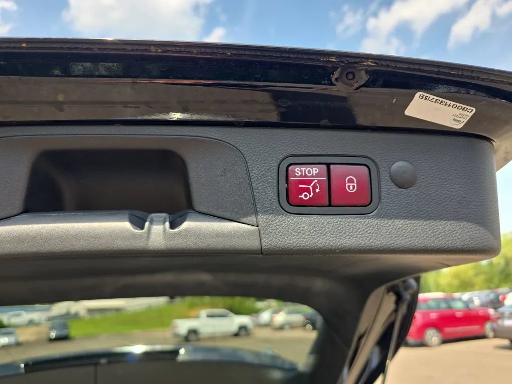 Used 2017 Mercedes-Benz GLC 300 4MATIC image 59
