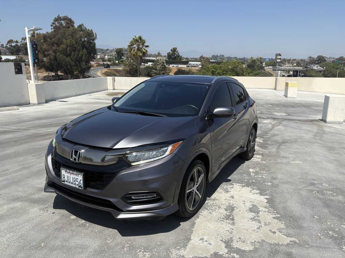 Used 2019 Honda HR-V Touring image 3