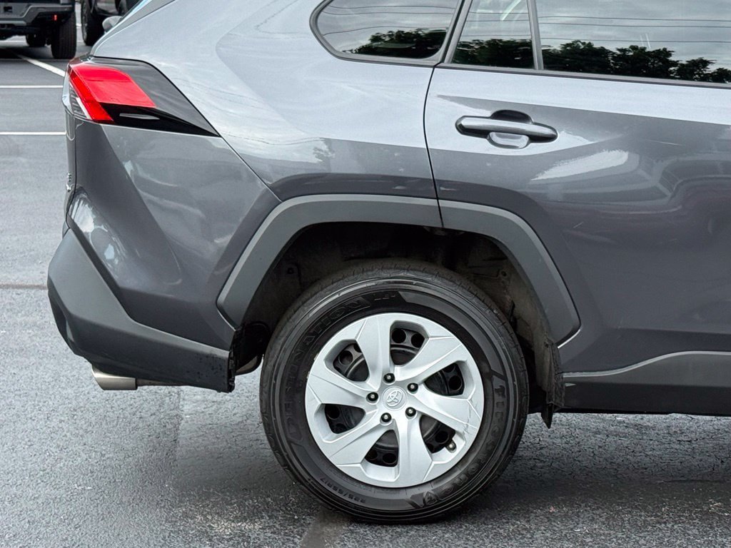 Certified 2023 Toyota RAV4 LE AWD/4WD image 8