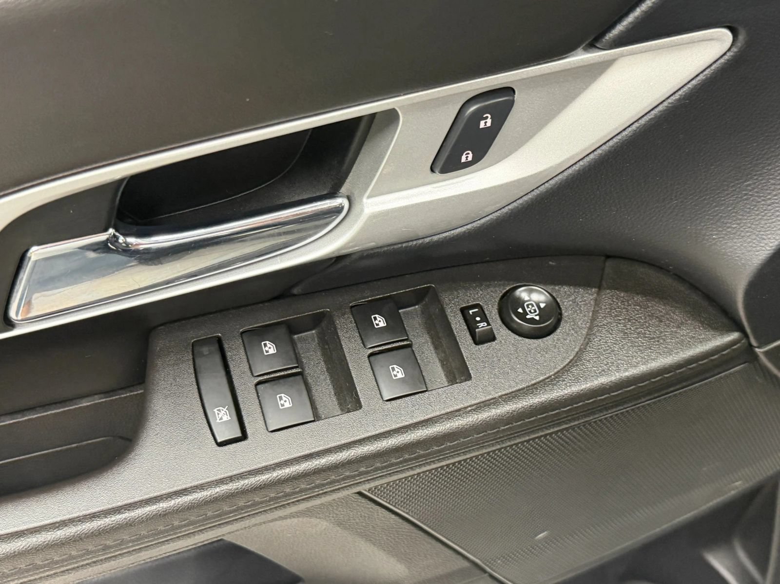 Used 2017 GMC Terrain SLE FWD image 22