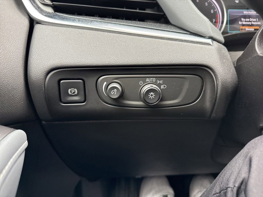 Used 2018 Buick Enclave Premium AWD/4WD image 26