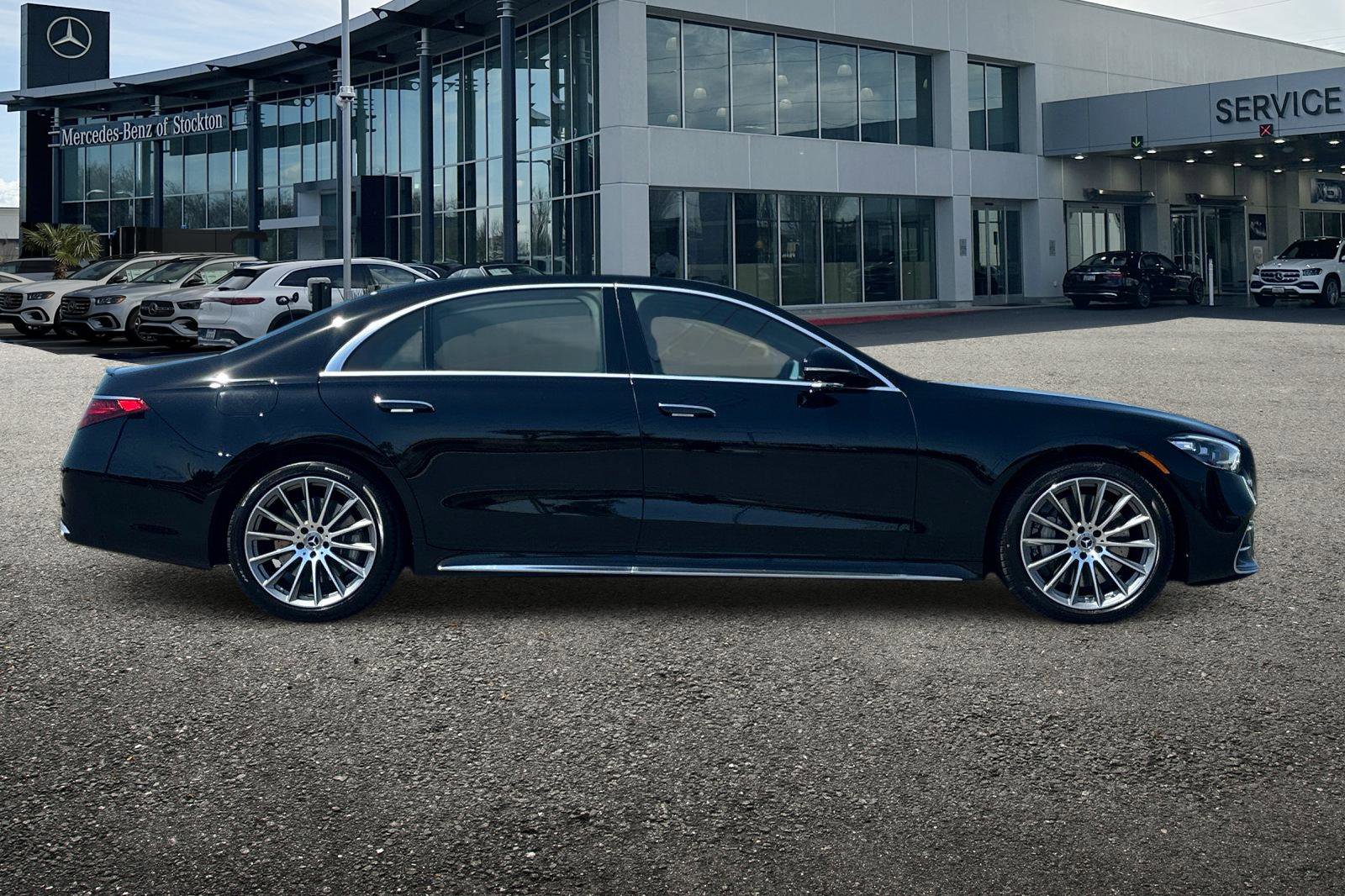 New 2025 Mercedes-Benz S 580 4MATIC Sedan image 3