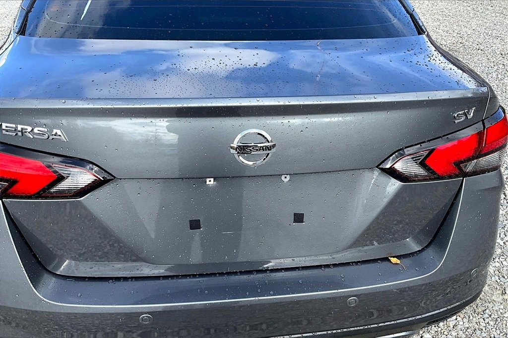 Used 2021 Nissan Versa SV image 8