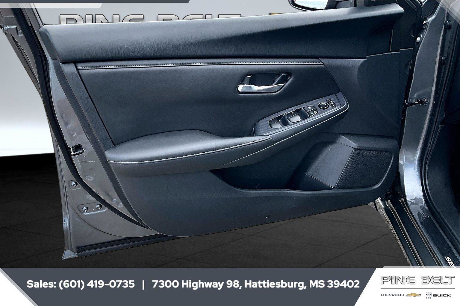 Used 2024 Nissan Sentra SV FWD image 17