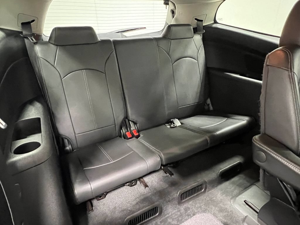 Used 2016 Chevrolet Traverse LT FWD image 34