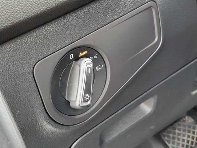 Used 2024 Volkswagen Tiguan SE AWD/4WD image 8