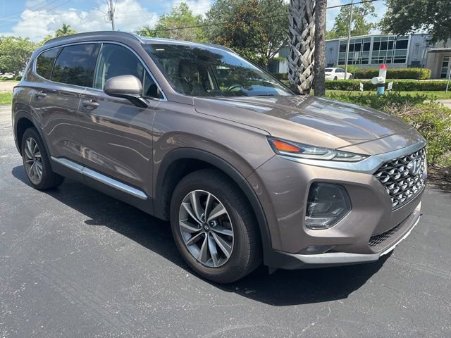 Used 2019 Hyundai Santa Fe SEL FWD image 2