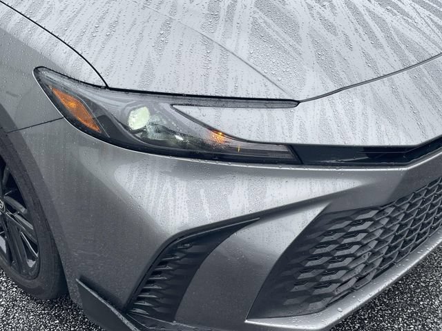 Used 2026 Toyota Camry SE FWD image 18