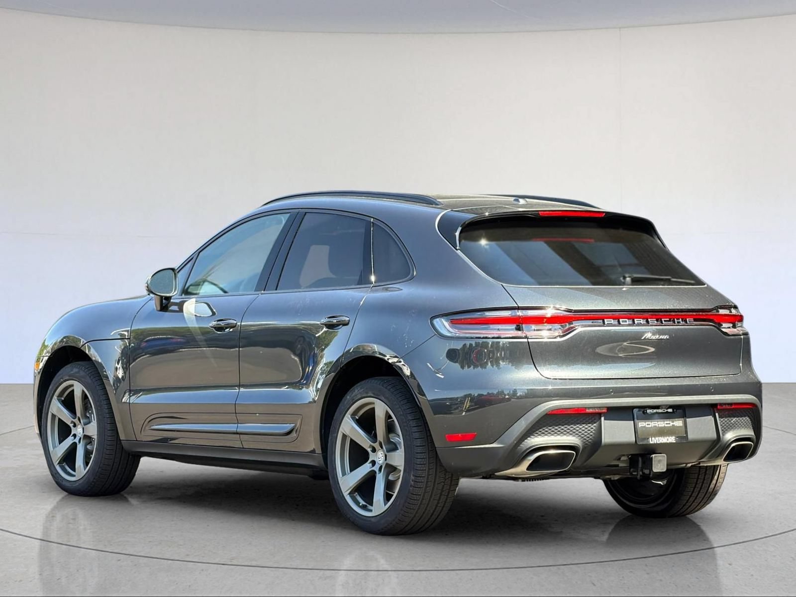 New 2026 Porsche Macan AWD/4WD image 3