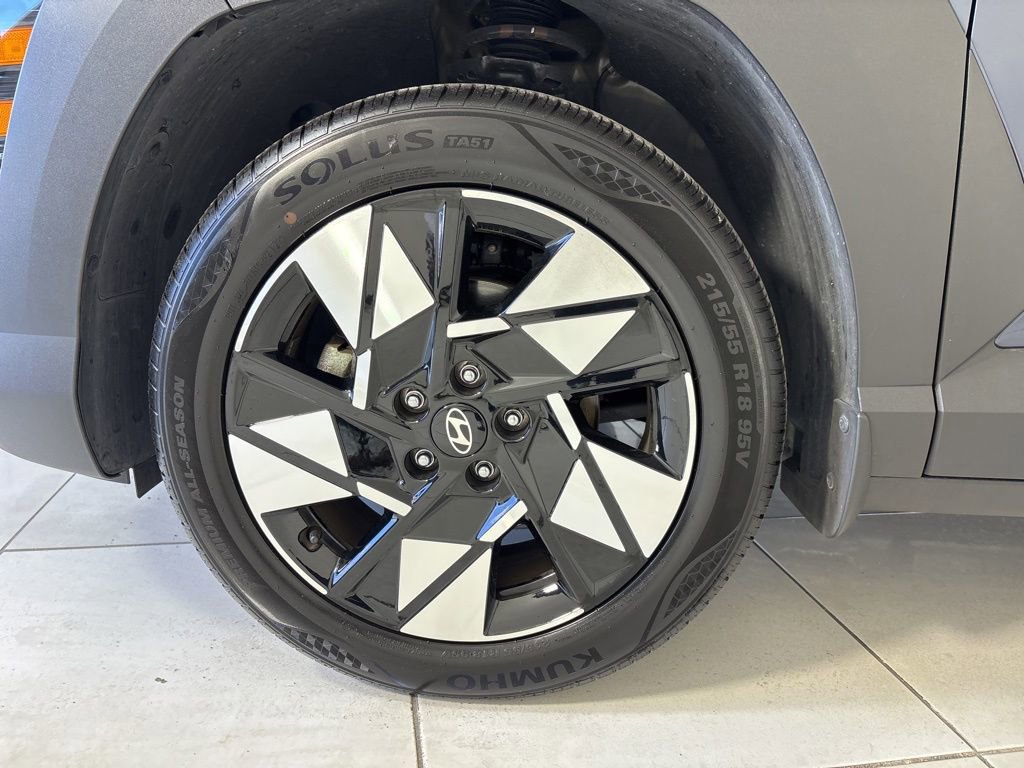 Certified 2025 Hyundai Kona SEL image 9