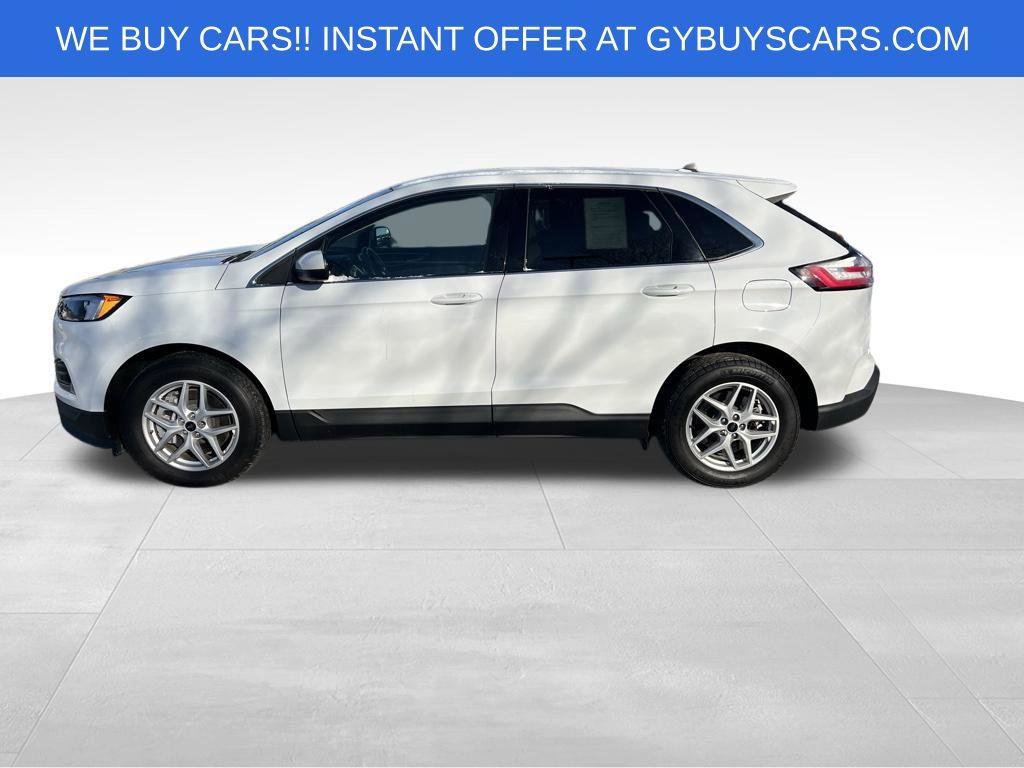 Used 2023 Ford Edge SEL w/ Convenience Package image 3