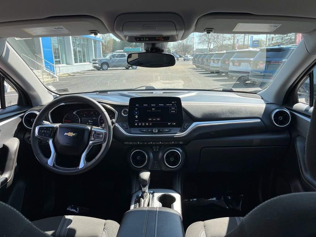 Used 2025 Chevrolet Blazer LT image 16