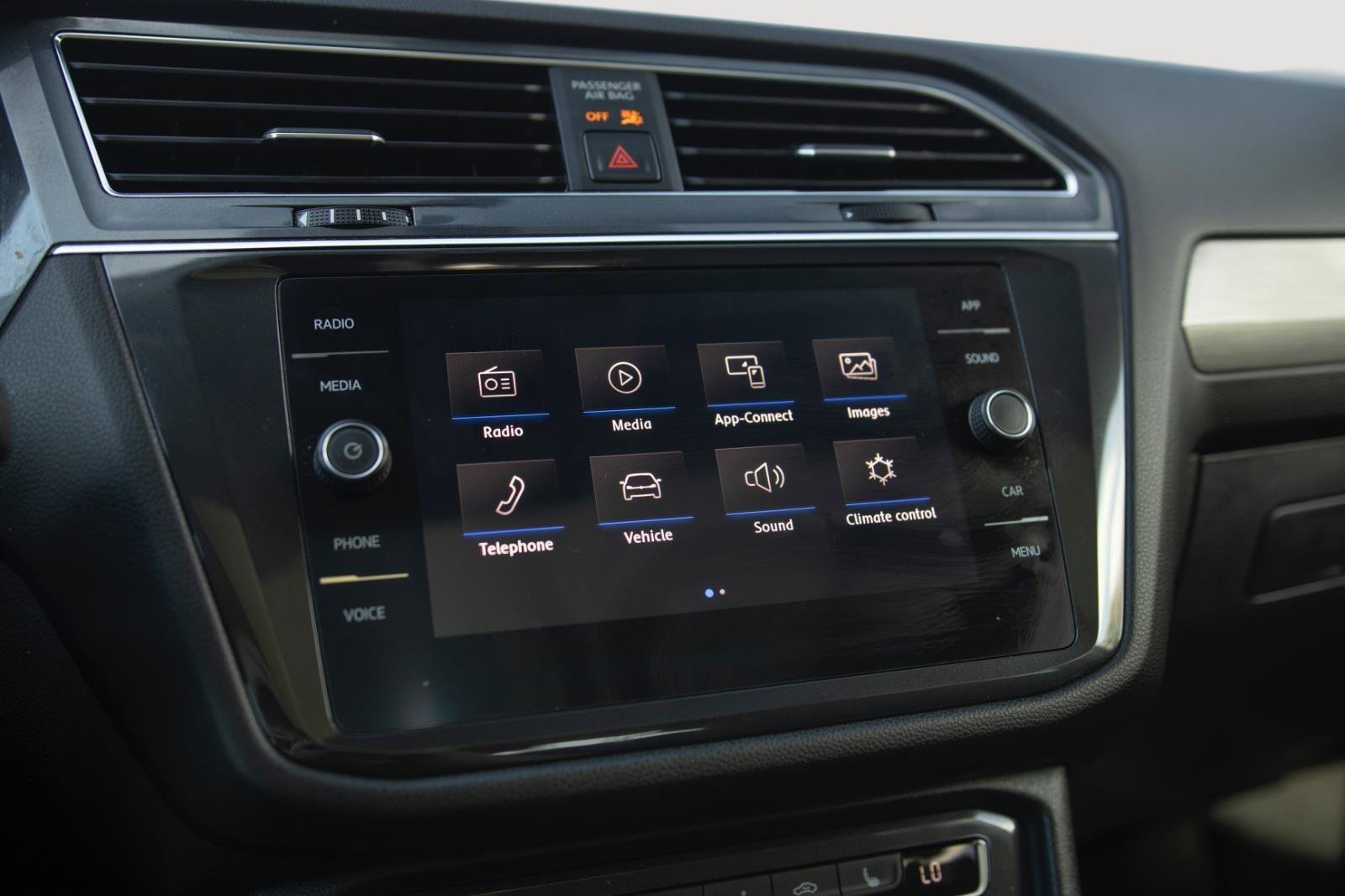 Used 2019 Volkswagen Tiguan S image 8