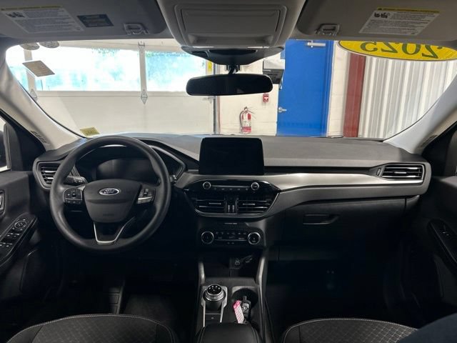 Used 2025 Ford Escape Active AWD/4WD image 16