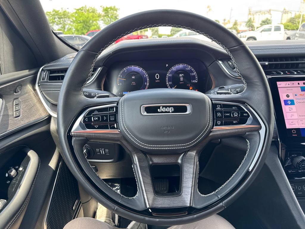 Certified 2023 Jeep Grand Cherokee Overland w/ Adv Protech Group III AWD/4WD image 17
