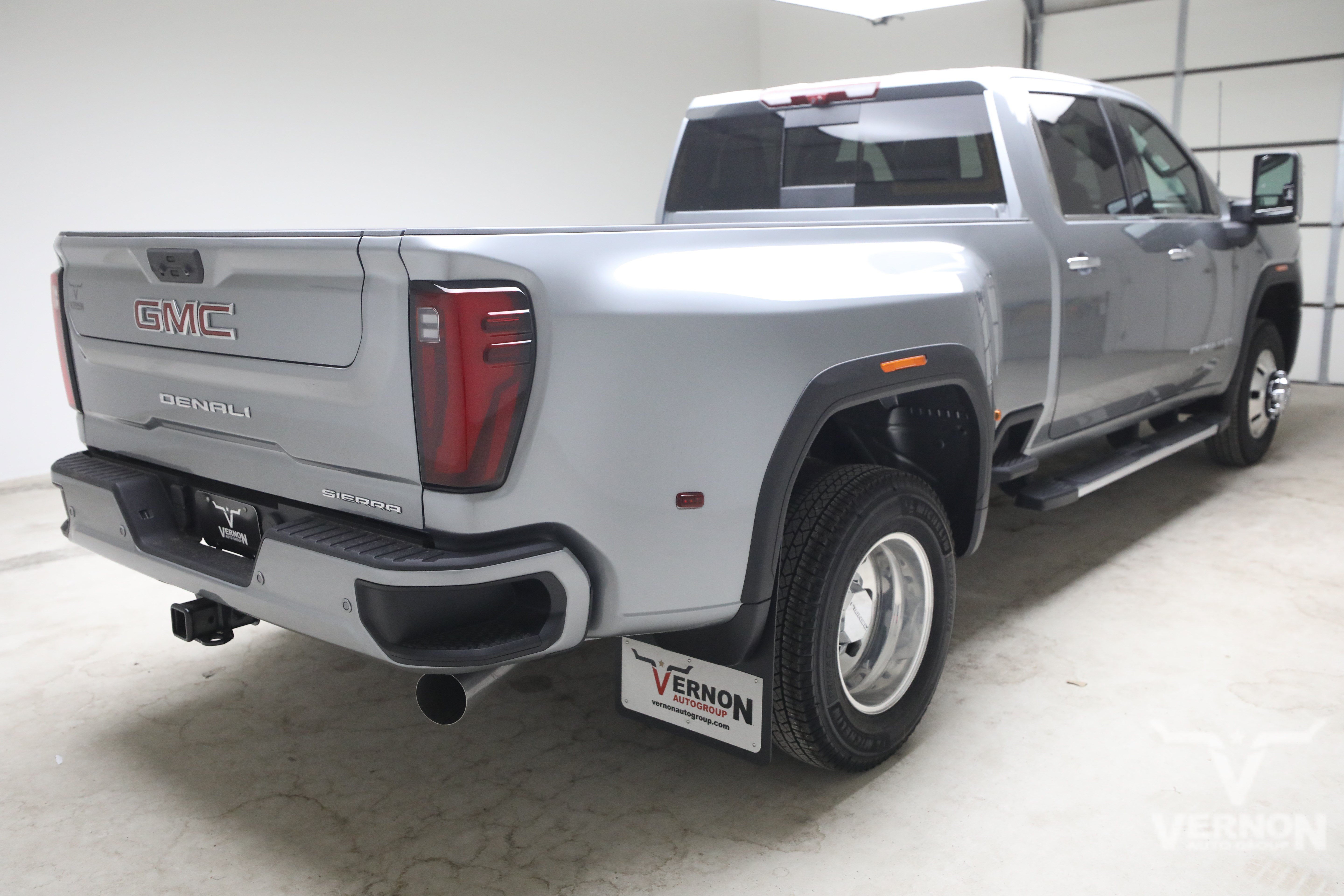 New 2026 GMC Sierra 3500 Denali w/ Technology Package AWD/4WD image 5