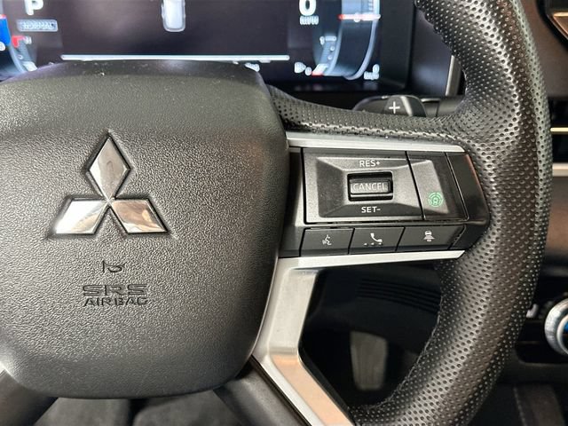 Used 2023 Mitsubishi Outlander SE AWD/4WD image 23