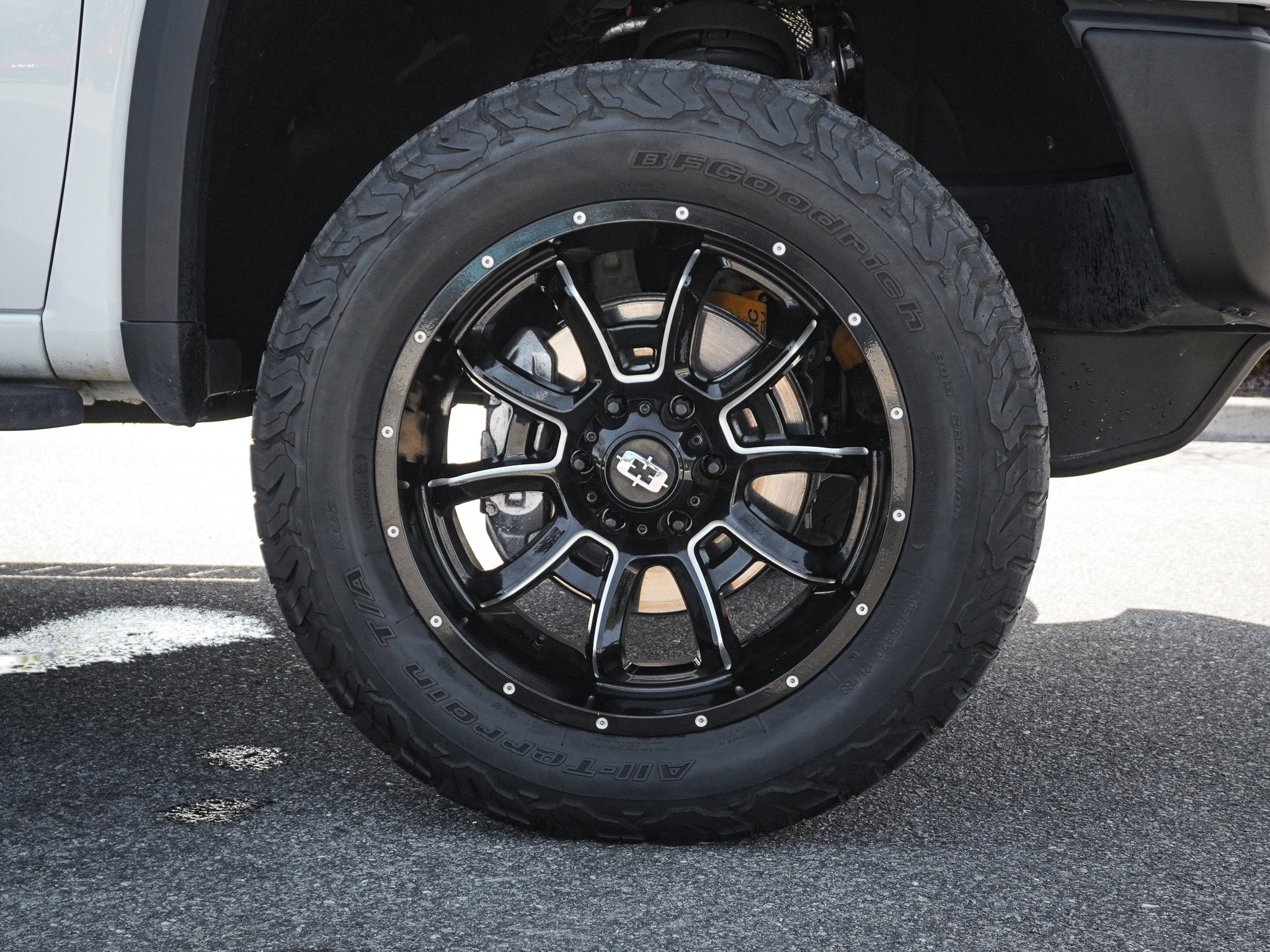 Used 2024 GMC Sierra 1500 AT4X image 13