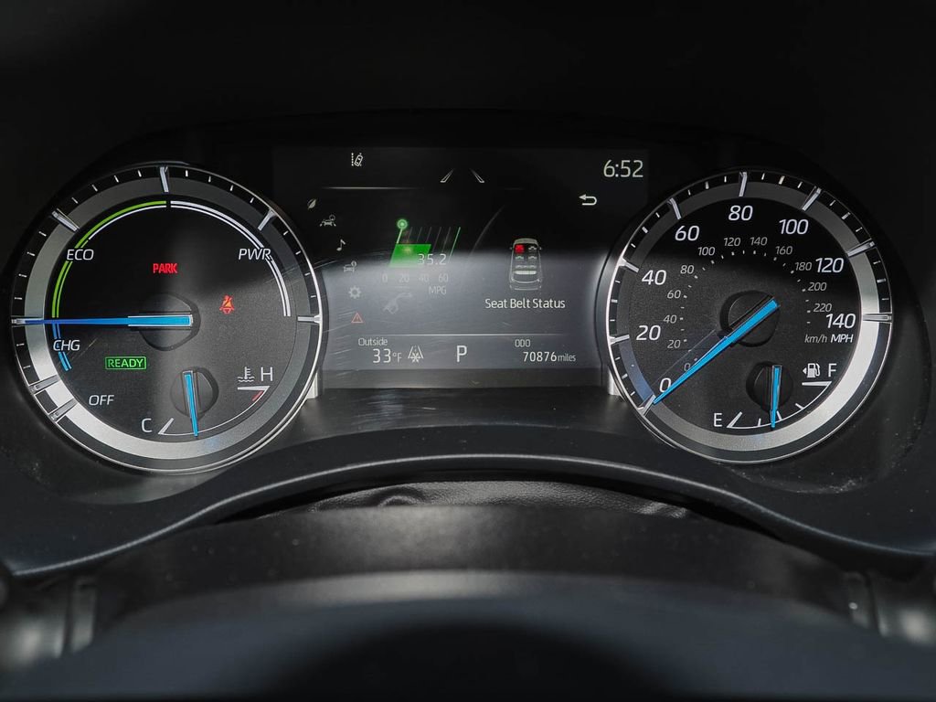 Used 2022 Toyota Highlander XLE image 16