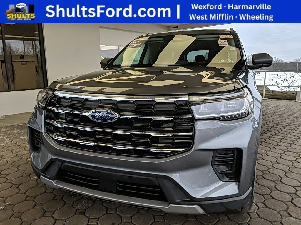 Certified 2025 Ford Explorer Active AWD/4WD image 1