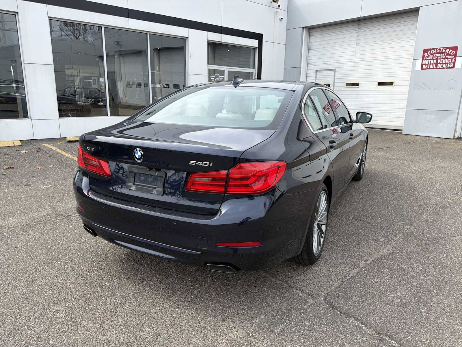 Used 2020 BMW 540i xDrive w/ Premium Package image 6