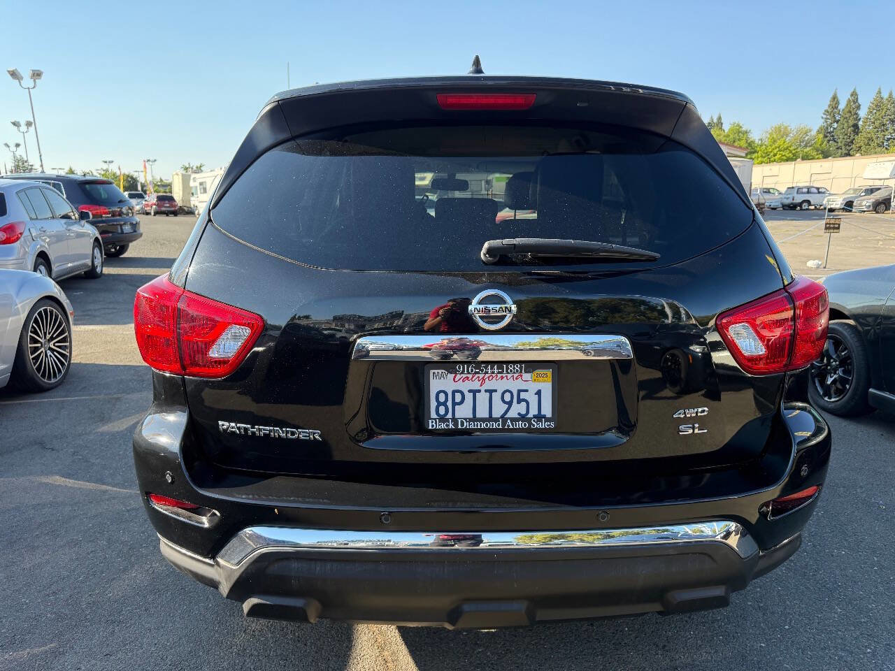 Used 2019 Nissan Pathfinder SL image 8