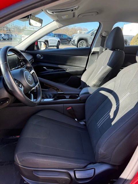 Used 2021 Hyundai Elantra SEL w/ Convenience Package image 12