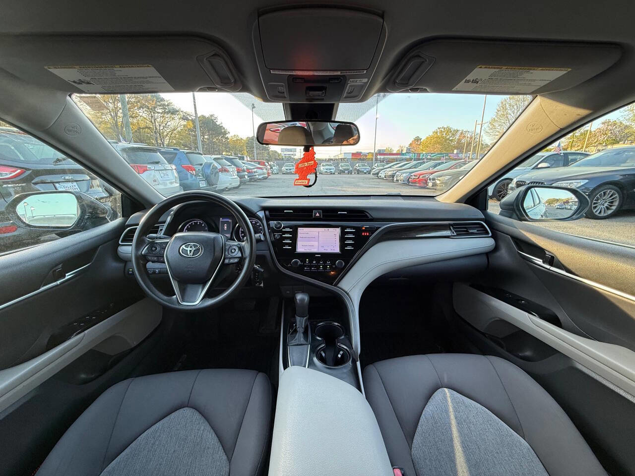 Used 2020 Toyota Camry LE image 12